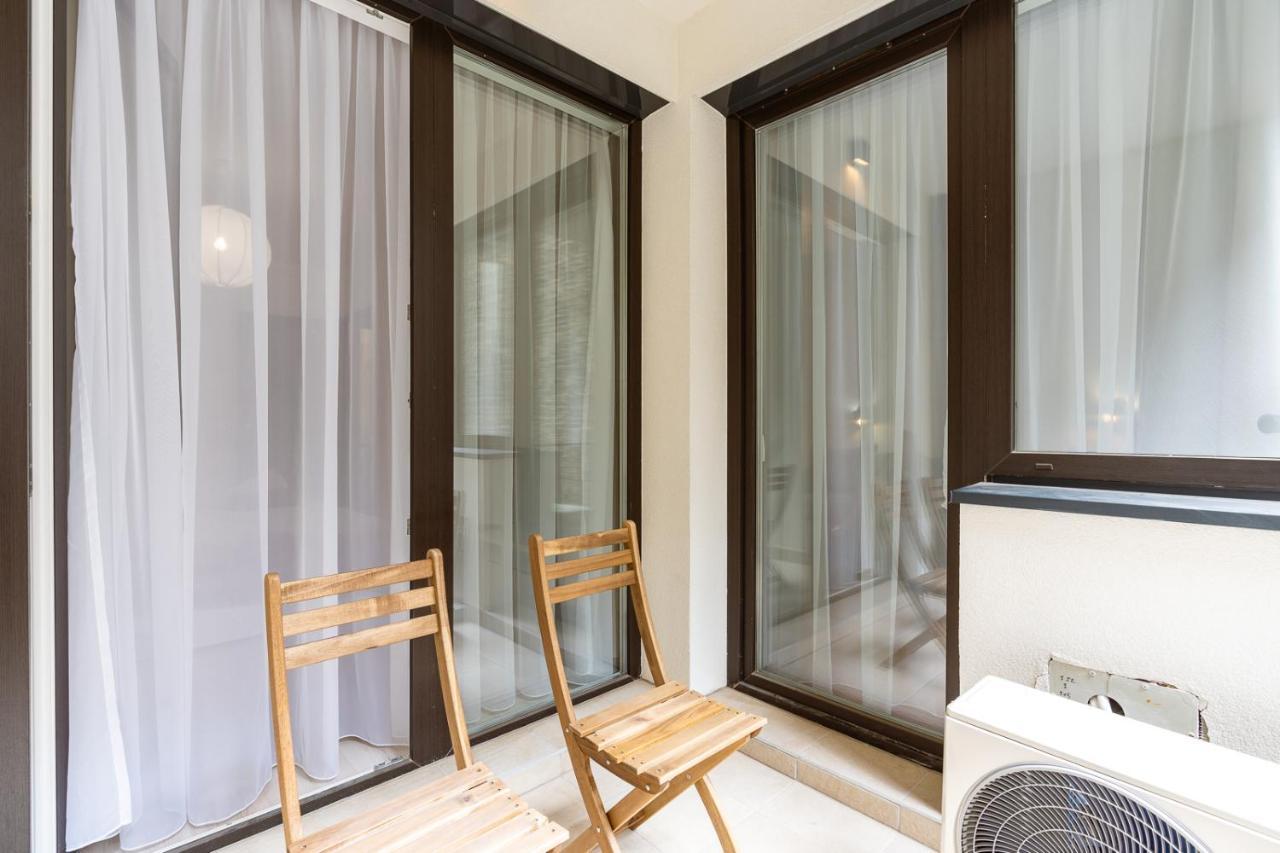 Modern & Newly Built Apartment With Private Garage Будапеща Екстериор снимка